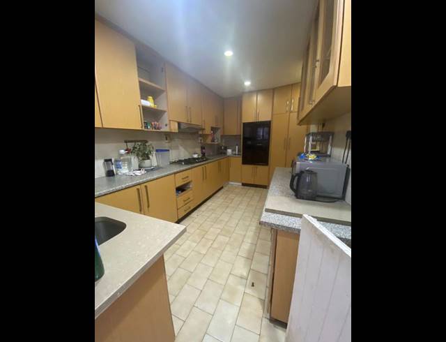 4 BEDROOM HOUSE FOR SALE IN NORTHCROFT